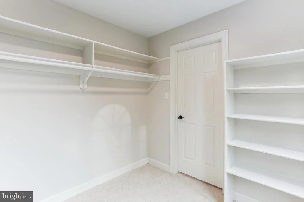 Photo of 9409 THORNEDIKE DRIVE