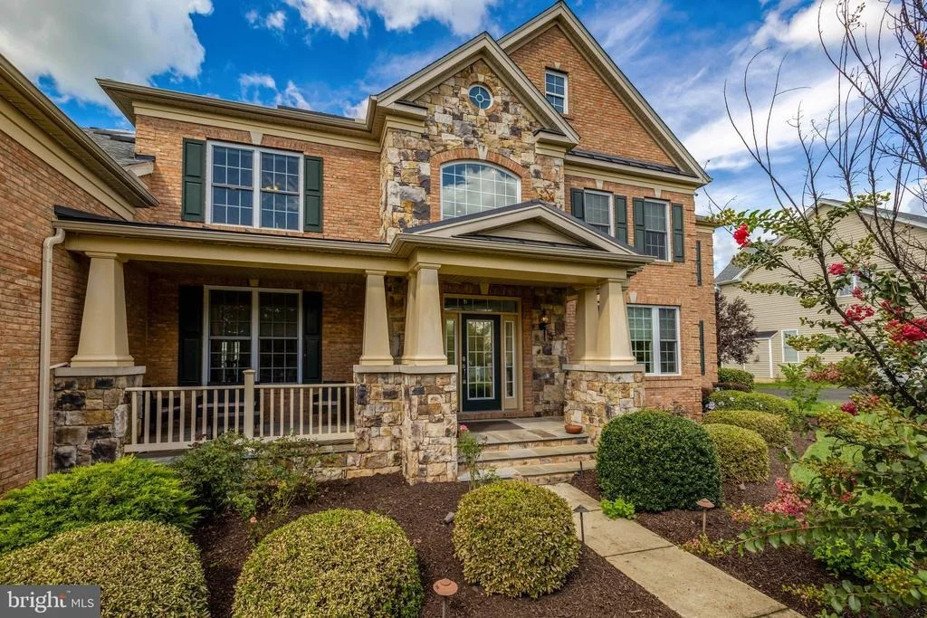 Photo of 24337 EAGLES LANDING PLACE