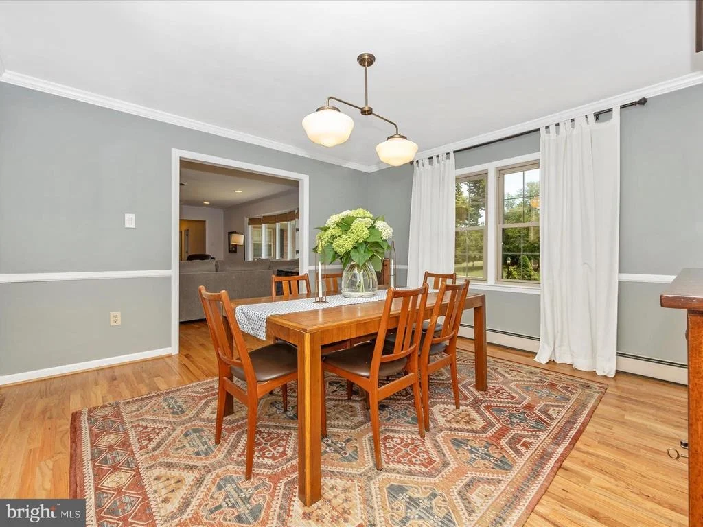 Photo of 201 CRESTVIEW COURT