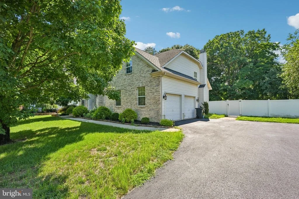 Photo of 7 LONGFELLOW LANE