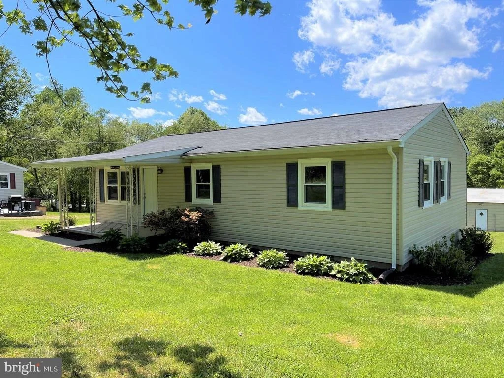 Photo of 3273 MEANDER RUN ROAD