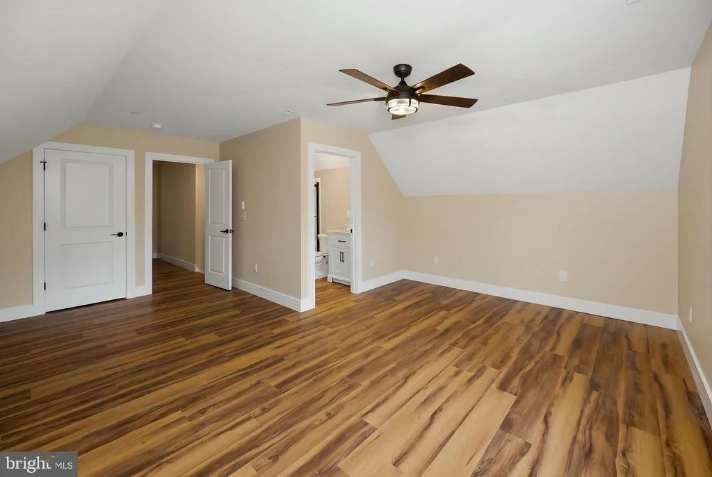 Photo of 15 BYRAN DR