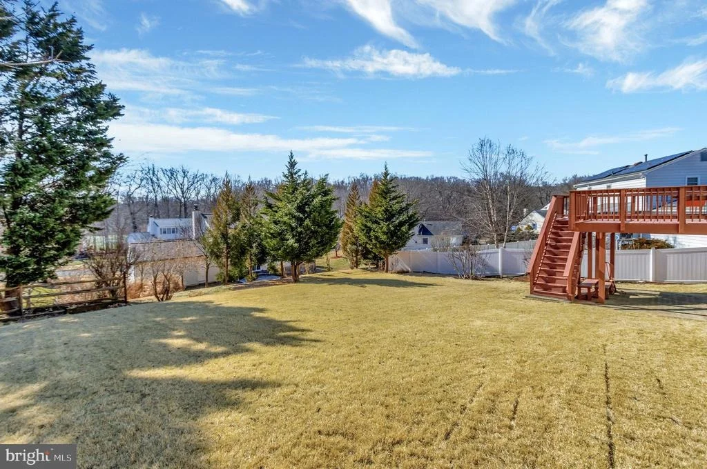 Photo of 2228 DECKMAN LANE