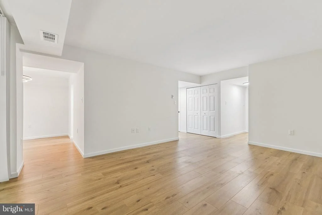Photo of Unit APT1A at 1554 NORTHGATE SQUARE