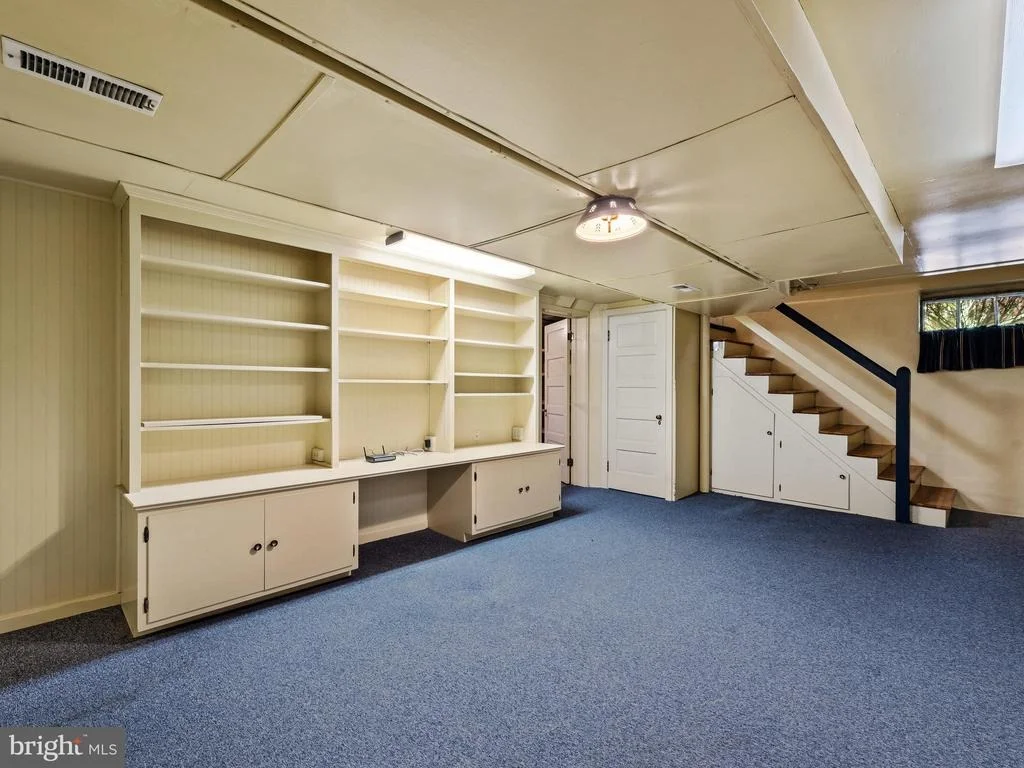 Photo of 195 UPPER COLLEGE TERRACE