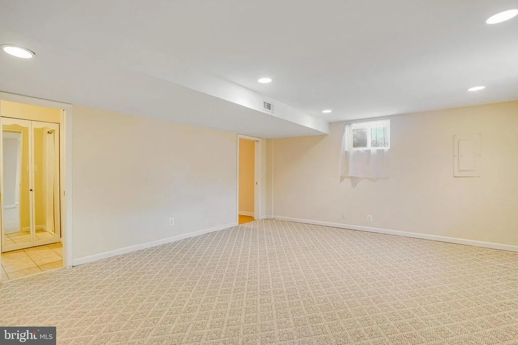Photo of 6576 WILLIAMSBURG BOULEVARD