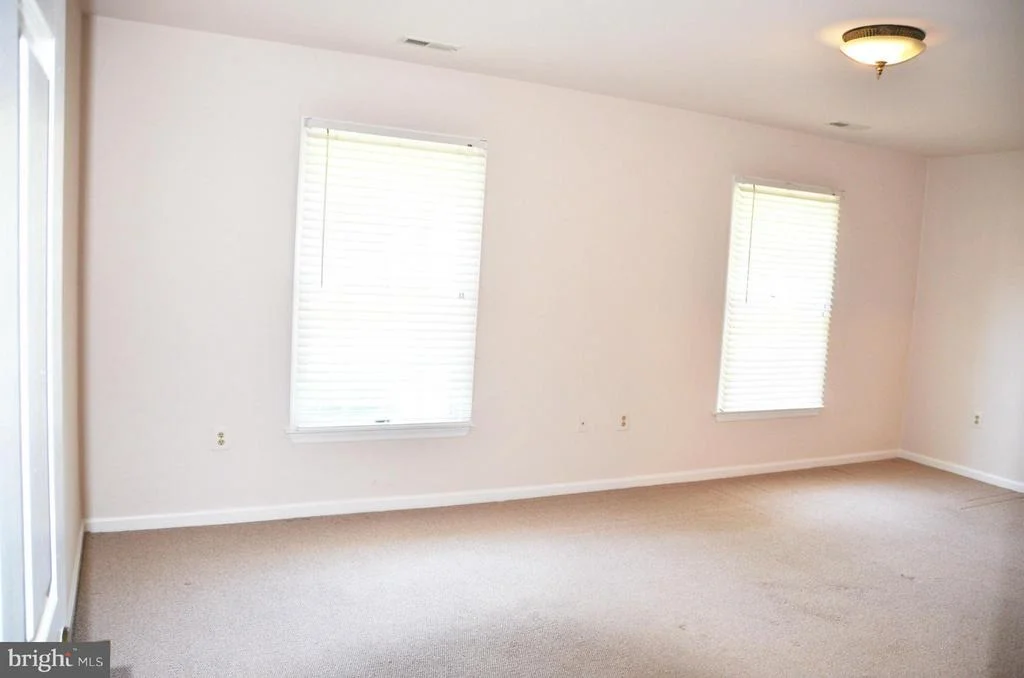 Photo of 837 COXSWAIN WAY