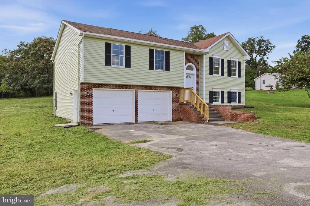 Photo of 13835 MCINTOSH CIRCLE