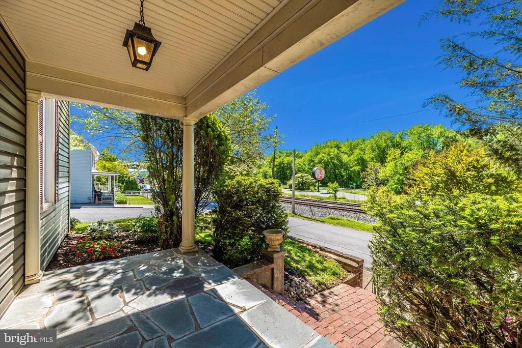 Photo of 403 WALNUT STREET