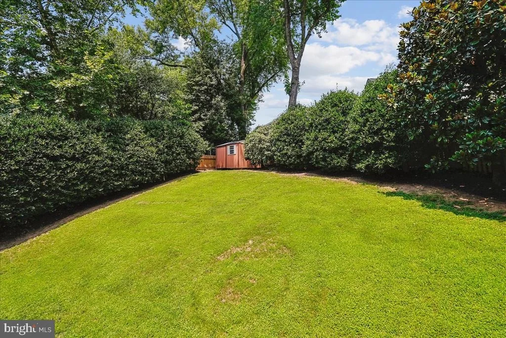 Photo of 6322 HALSEY ROAD