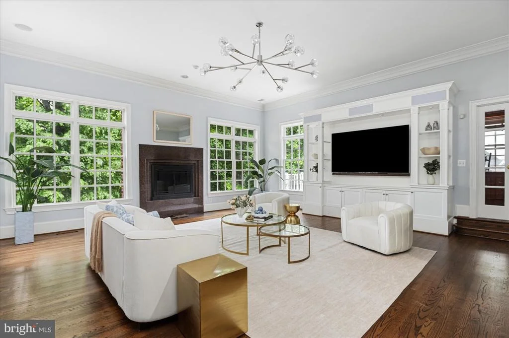 Photo of 4115 40TH PLACE N