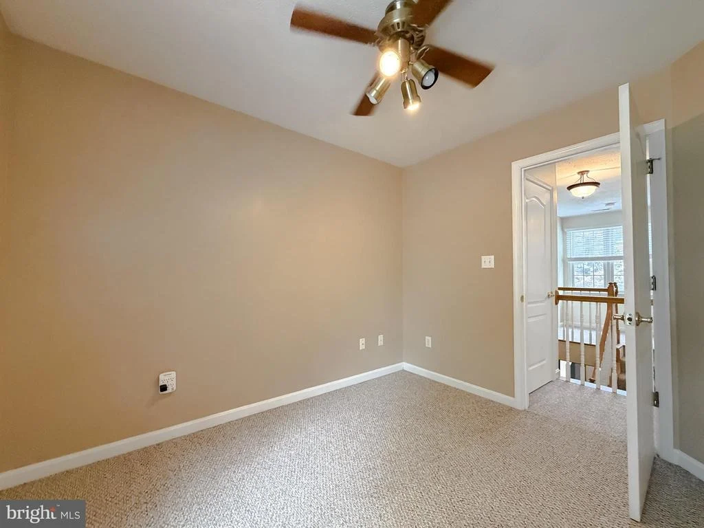 Photo of 40777 CENTER 40 CIRCLE