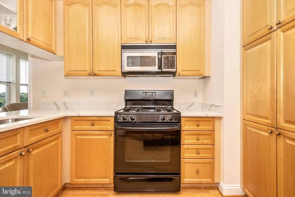 Photo of Unit 415 at 2500 WATERSIDE DRIVE
