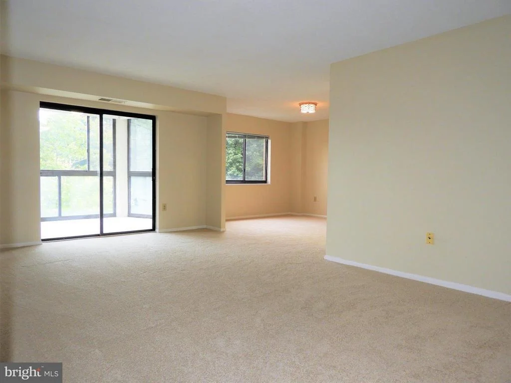 Photo of Unit 4411 at 15100 INTERLACHEN DRIVE