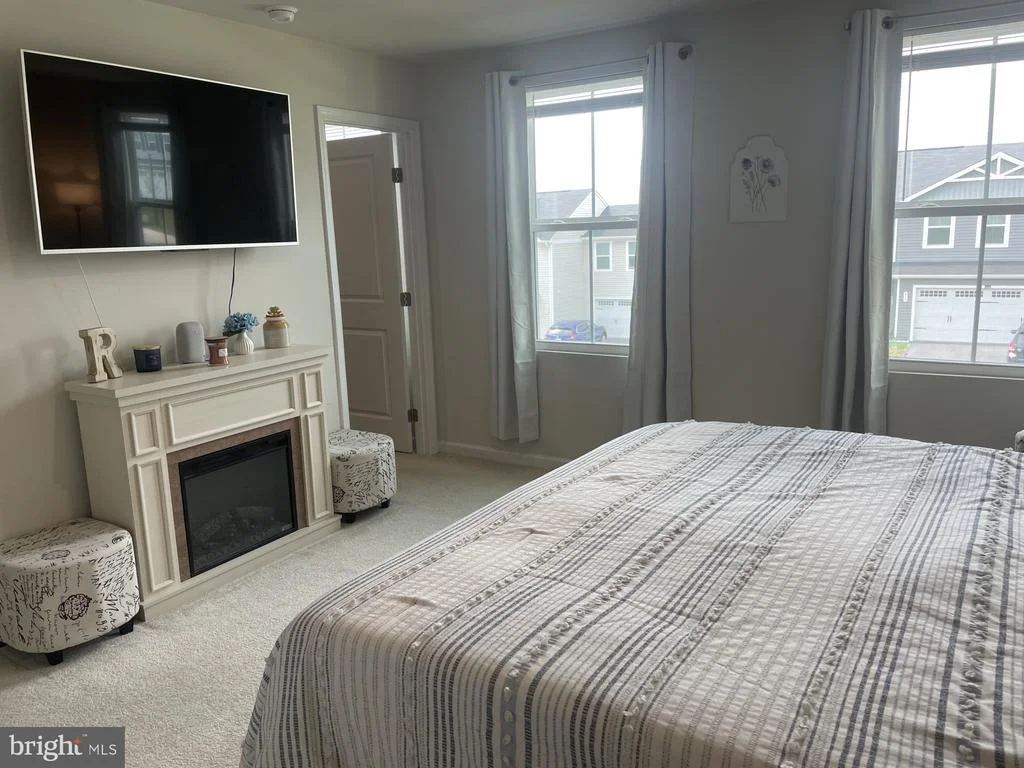 Photo of 840 WINGTIP WAY