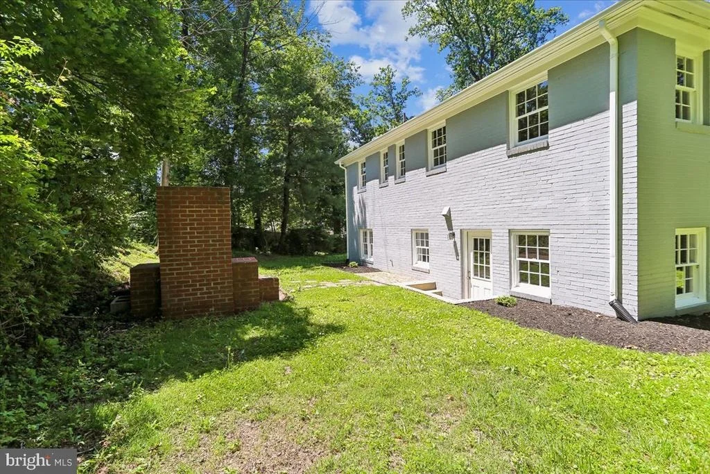 Photo of 12811 LACY DRIVE