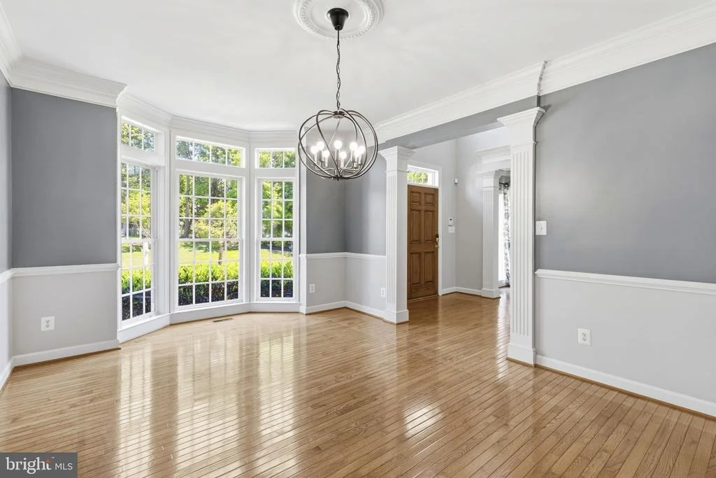 Photo of 1124 OAK TREE DRIVE