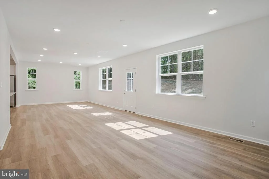 Photo of 900 WALNUT AVENUE