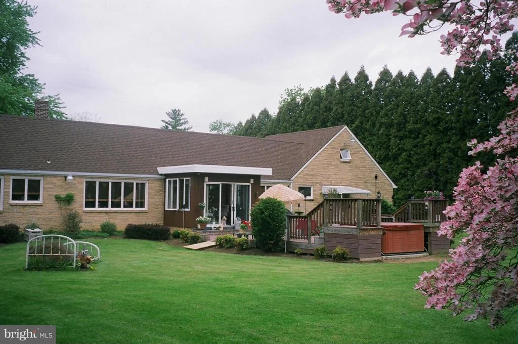 Photo of 11823 CLEARVIEW ROAD