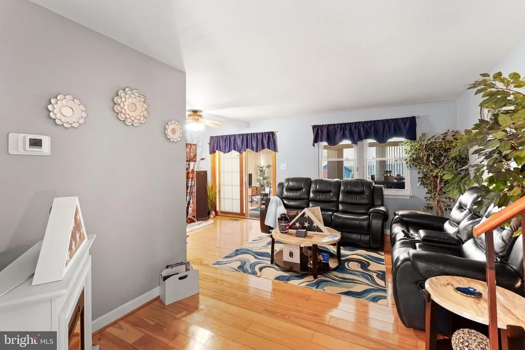 Photo of 5210 VIENNA DRIVE