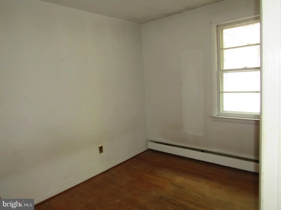 Photo of 1024 GLADWAY ROAD