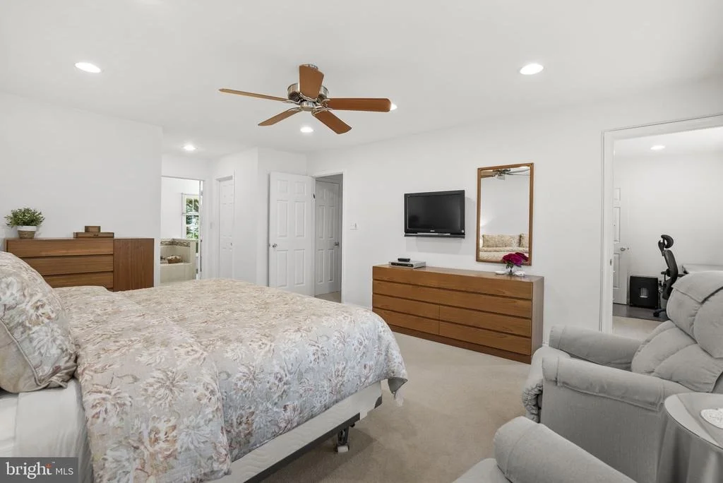 Photo of 4913 CONTINENTAL DRIVE