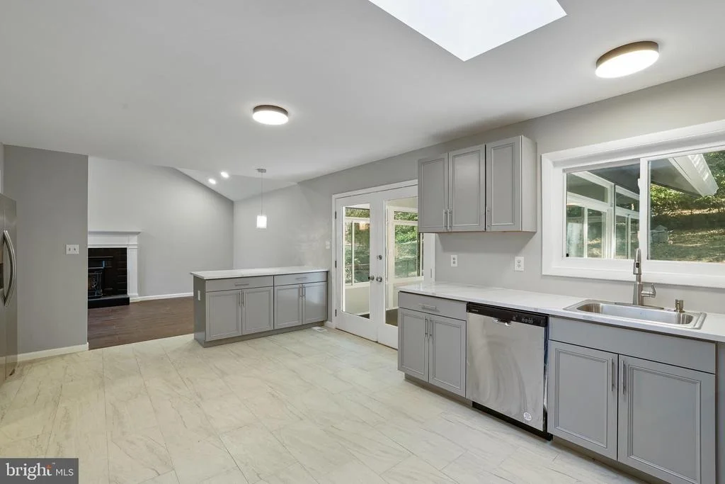Photo of 37 LAKESIDE DRIVE