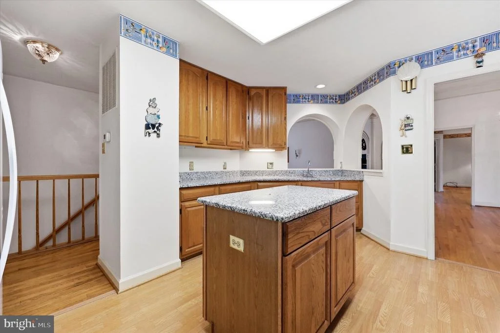 Photo of 2429 BEAR DEN ROAD