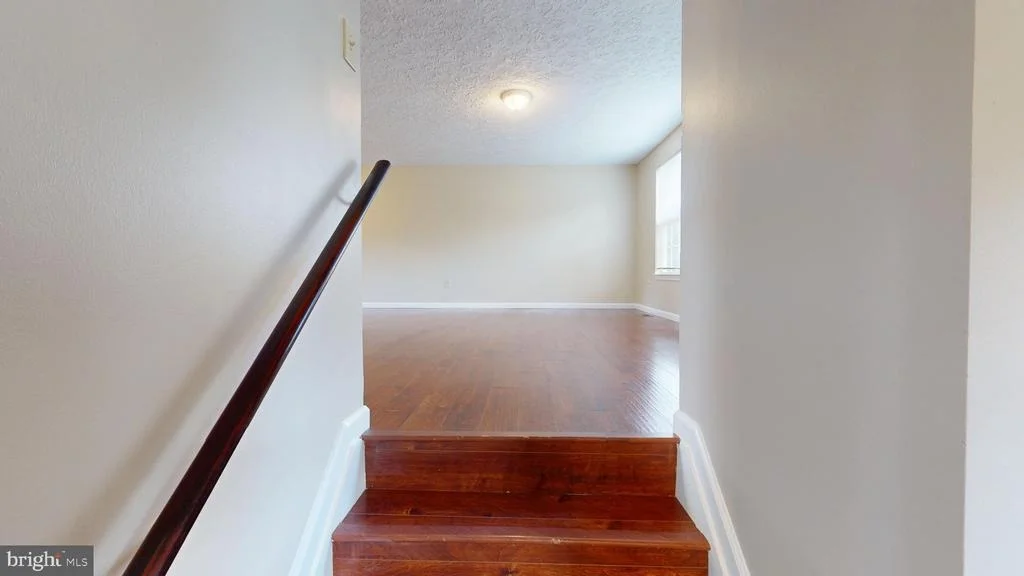 Photo of 1180 BANNISTER CIRCLE