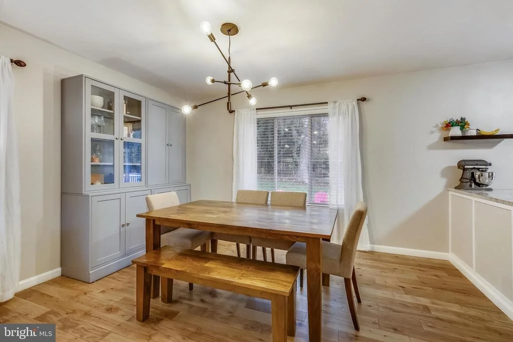 Photo of 10105 MEREDITH AVENUE