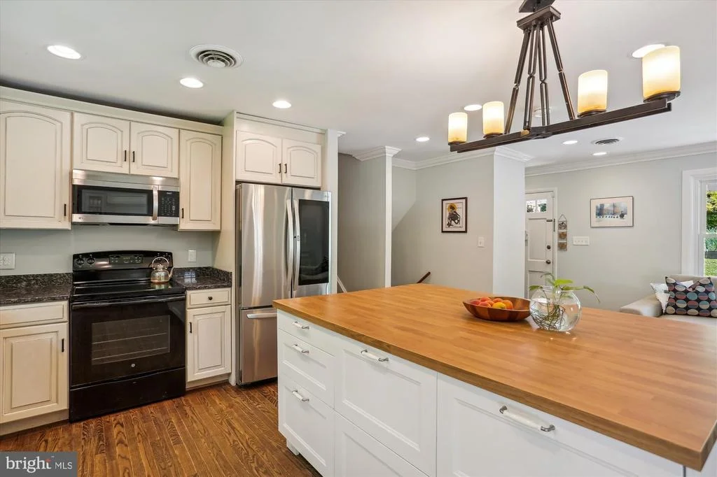 Photo of 11816 LONGDRAFT COURT