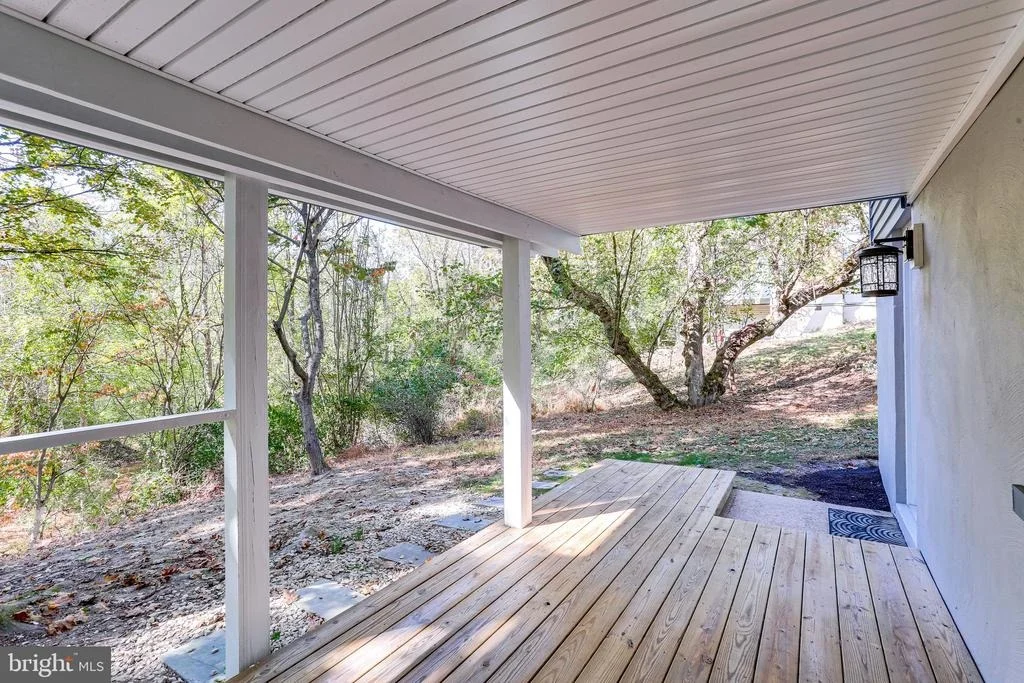Photo of 5222 LIGHTNING VIEW ROAD