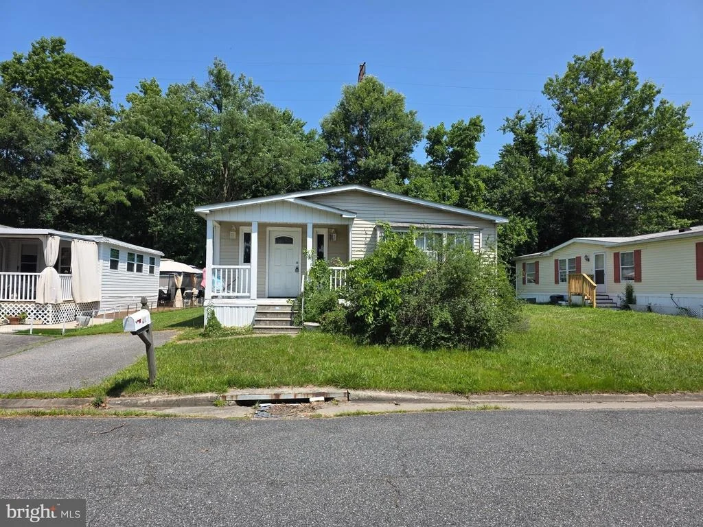 Photo of 24 TEAROSE DR