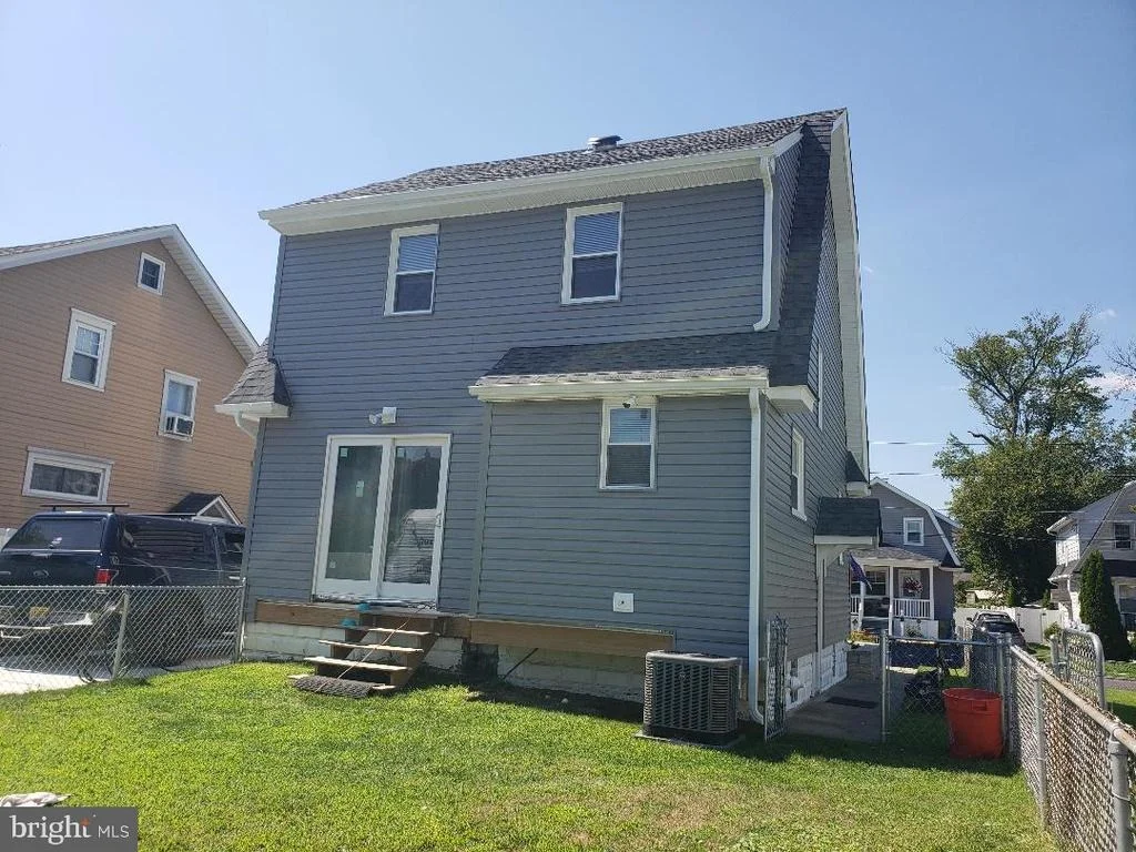 Photo of 205 WILBUR AVENUE