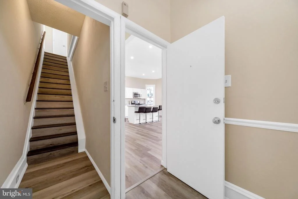 Photo of 724 HUNTER STREET