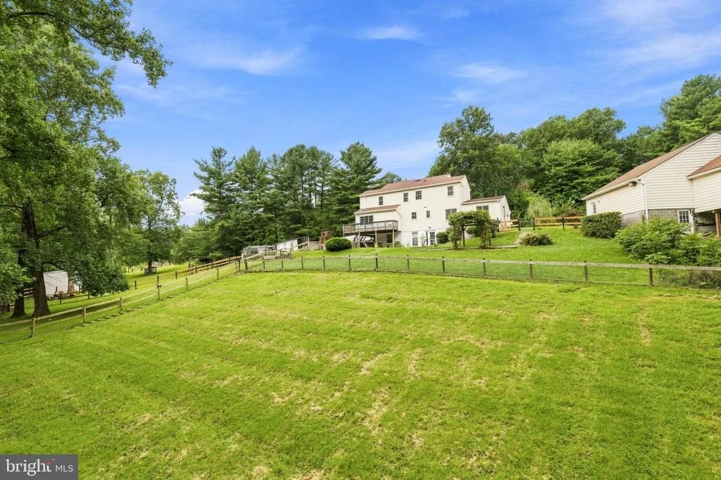 Photo of 26135 VIEWLAND DRIVE