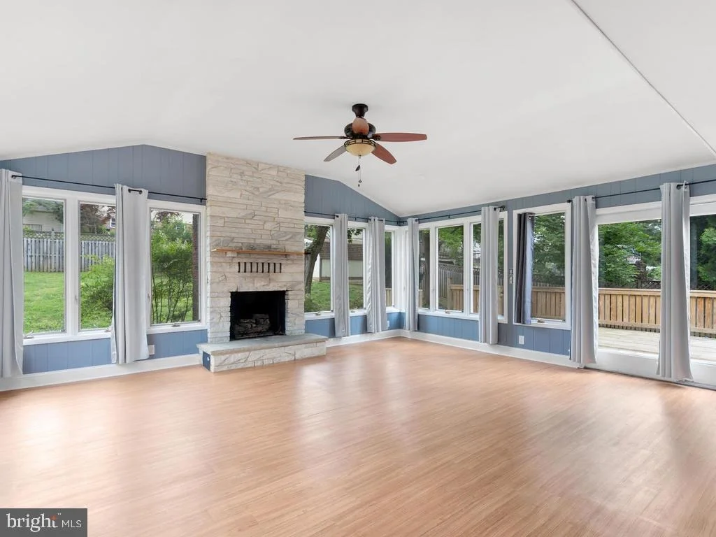Photo of 15121 MIDDLEGATE ROAD