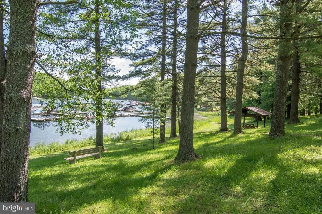 Photo of 106 LODGE CIRCLE