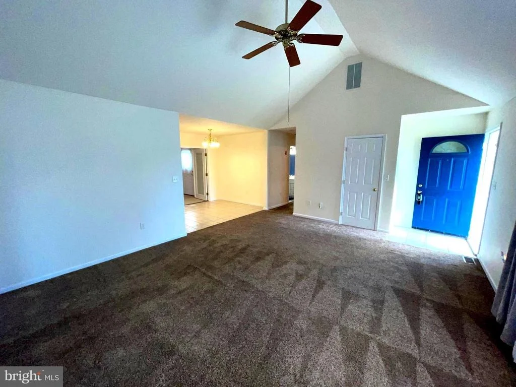 Photo of 28 CIRCLE DRIVE W