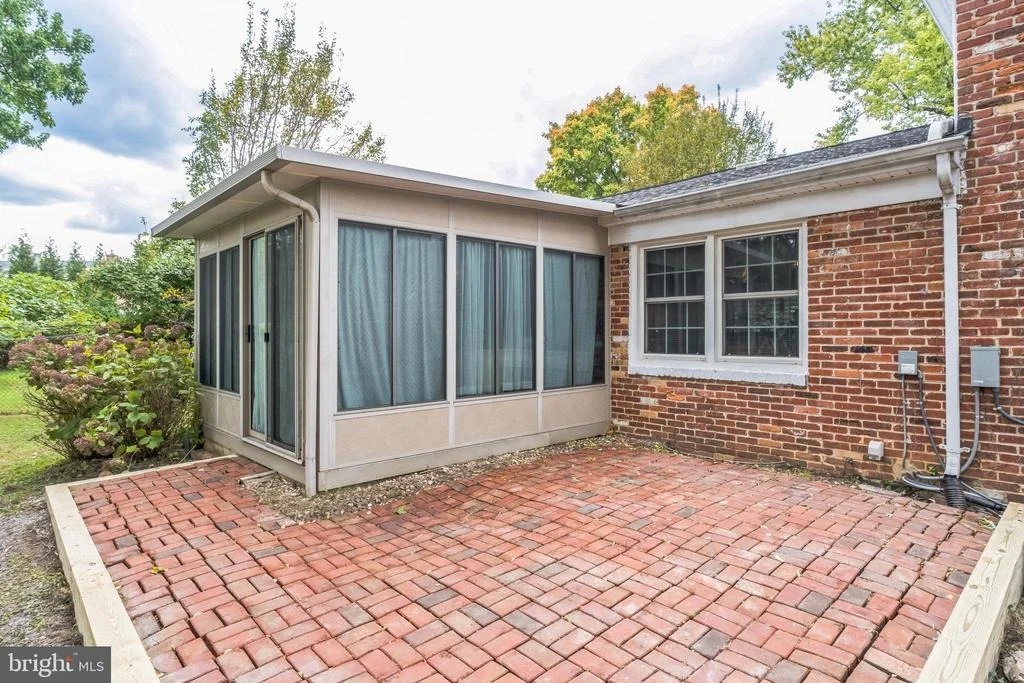 Photo of 13102 FOXHALL DRIVE