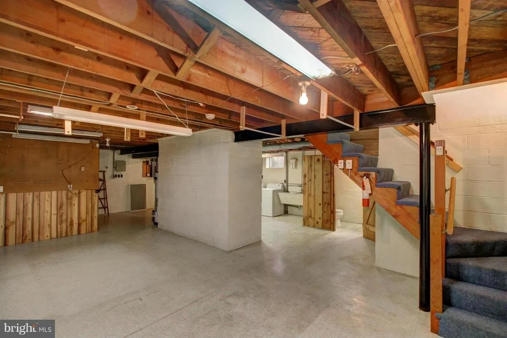 Photo of 500 MAPLE ROAD E