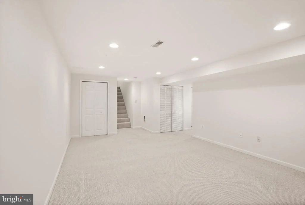 Photo of 8906 TAILCOAT COURT