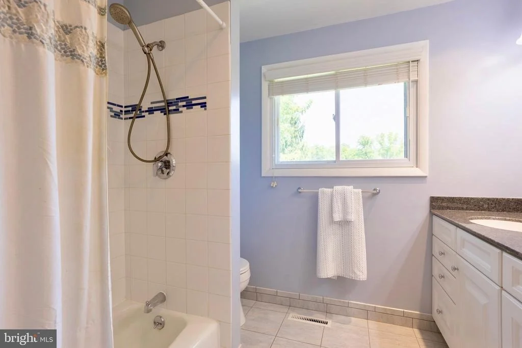 Photo of 2400 SUGARCONE ROAD