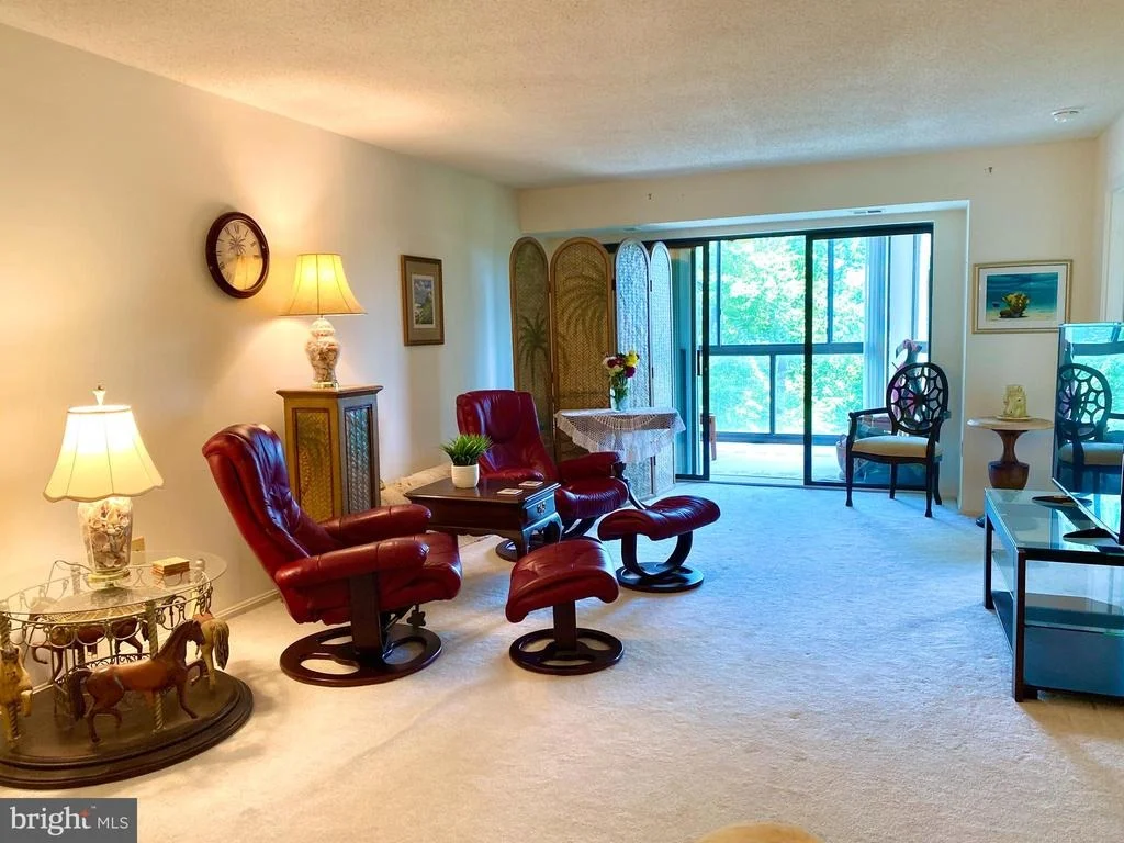 Photo of Unit 722 at 15100 INTERLACHEN DRIVE