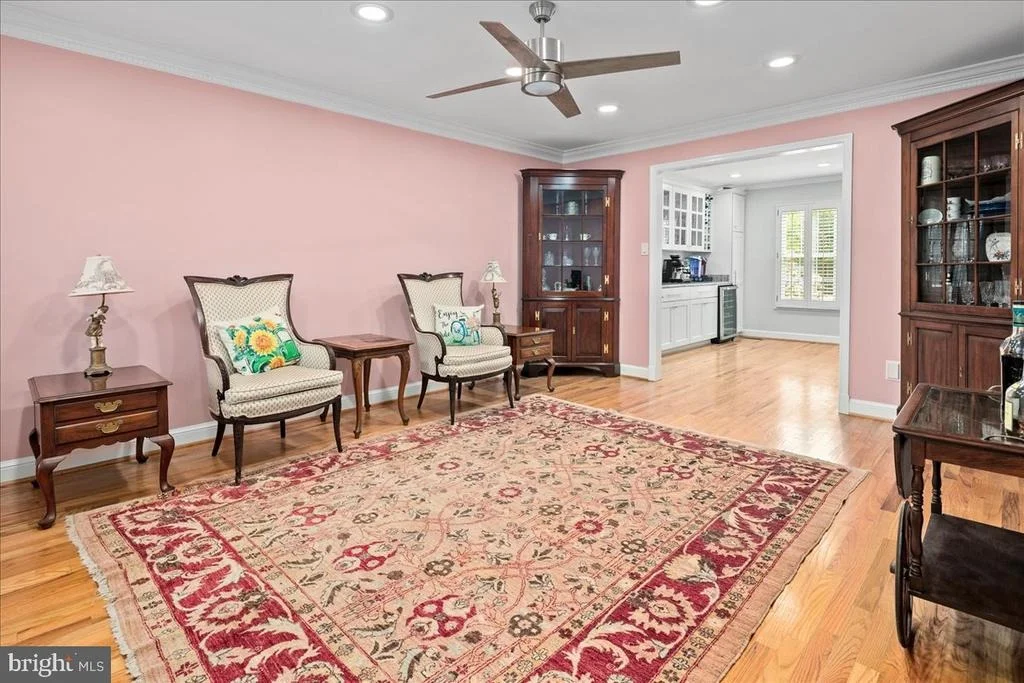 Photo of 9426 MOUNT VERNON CIRCLE