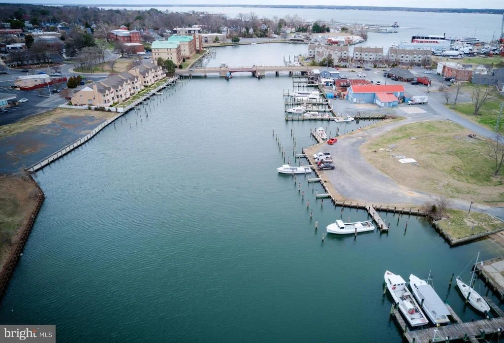 Photo of 343 SHIPYARD DRIVE