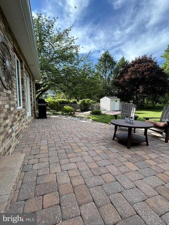Photo of 902 N ISLAND ROAD