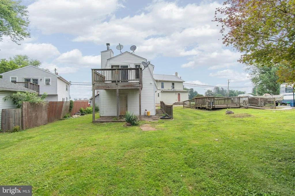 Photo of 6047 MIDDLEBURG ROAD