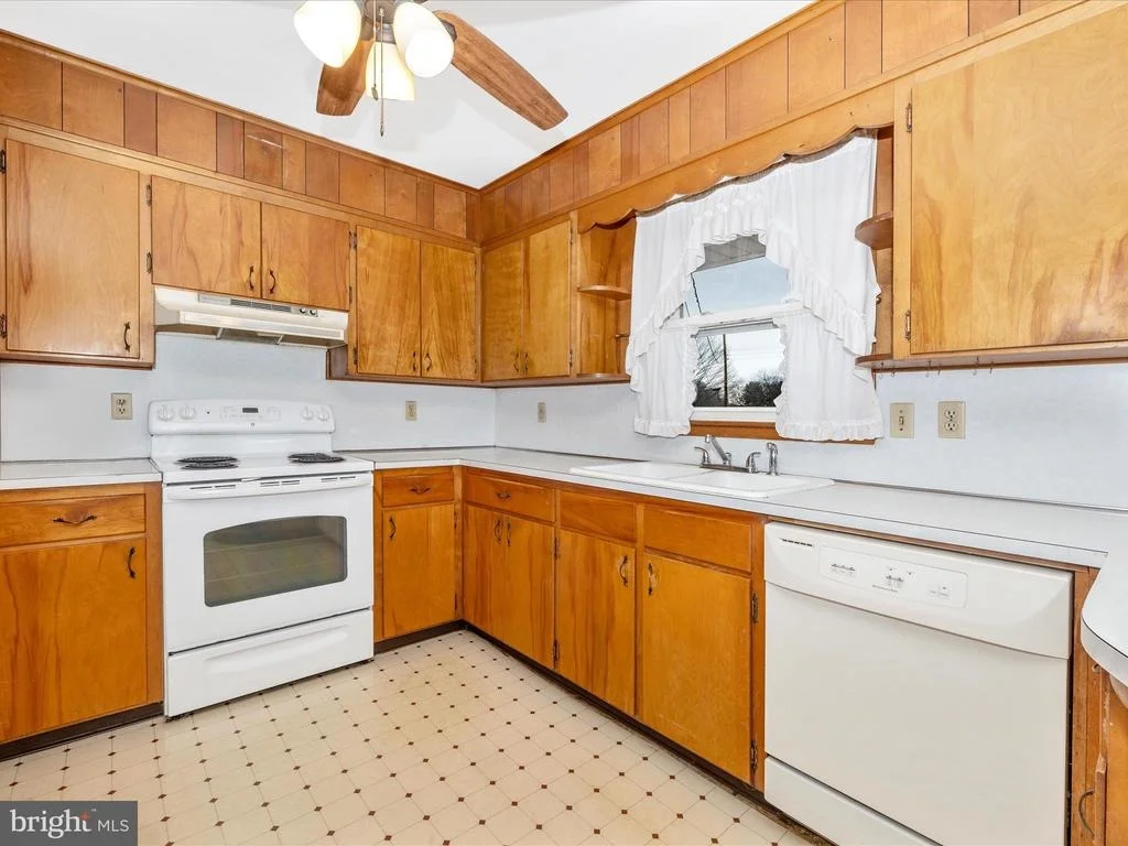 Photo of 9484 POCONO DRIVE