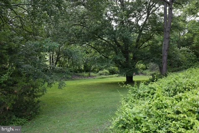 Photo of 1740 FAIRMOUNT ROAD
